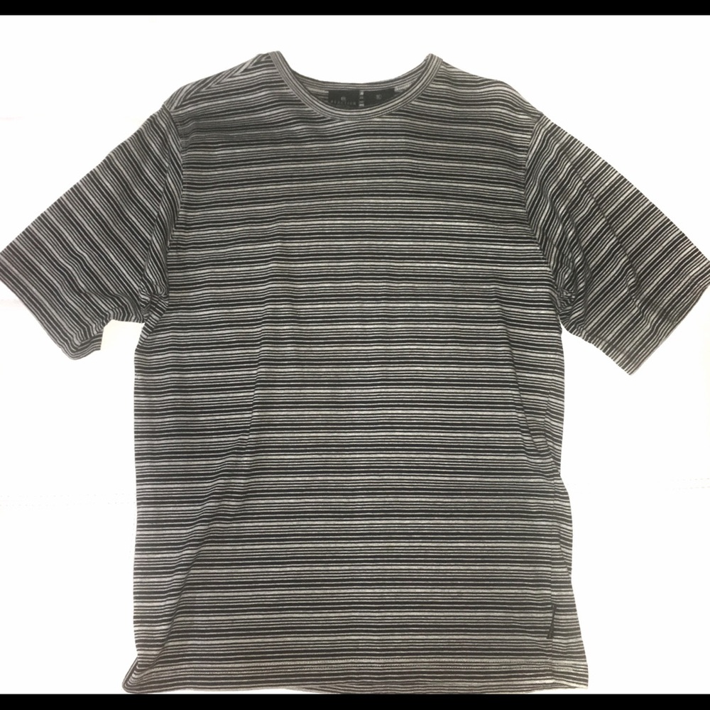 Kenneth Cole Reaction Boys T-shirt XL Size